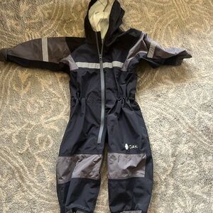Black OAKI rain suit - Size 4